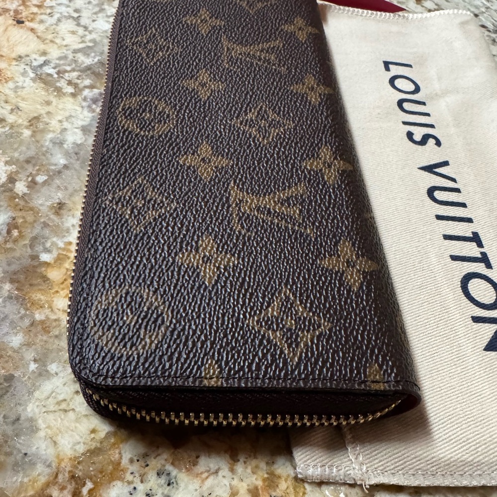 ๐ EUC Louis Vuitton Monogram Clemence Wallet Freesia Pink - Picture 4 of 10